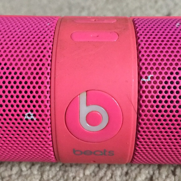BRIGHT PINK BEATS PILL!! - Picture 2 of 5